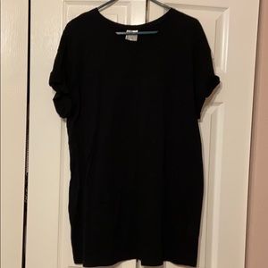 Long black T-shirt
